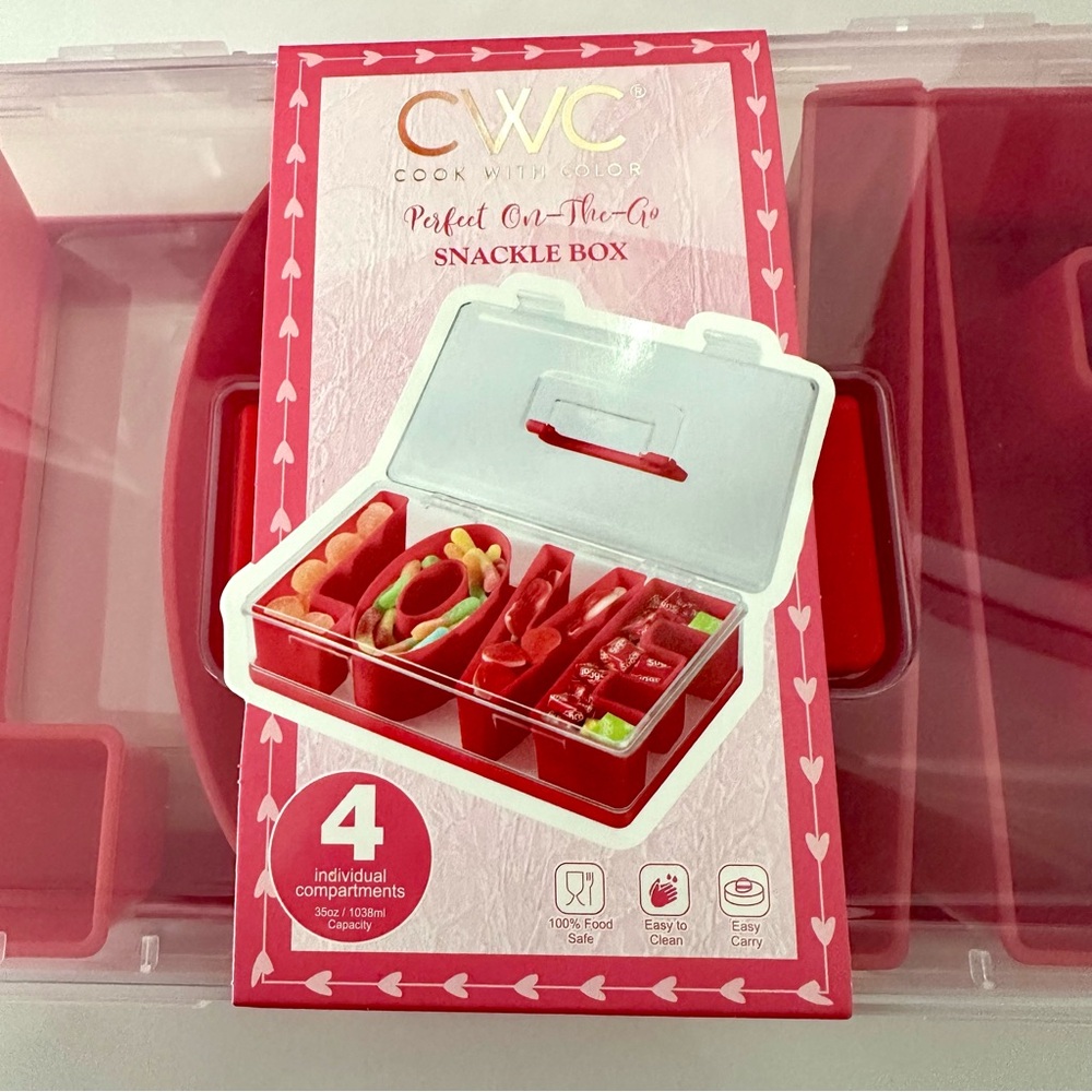NWT CWC Valentine LOVE Snackle Box - Picture 5 of 9